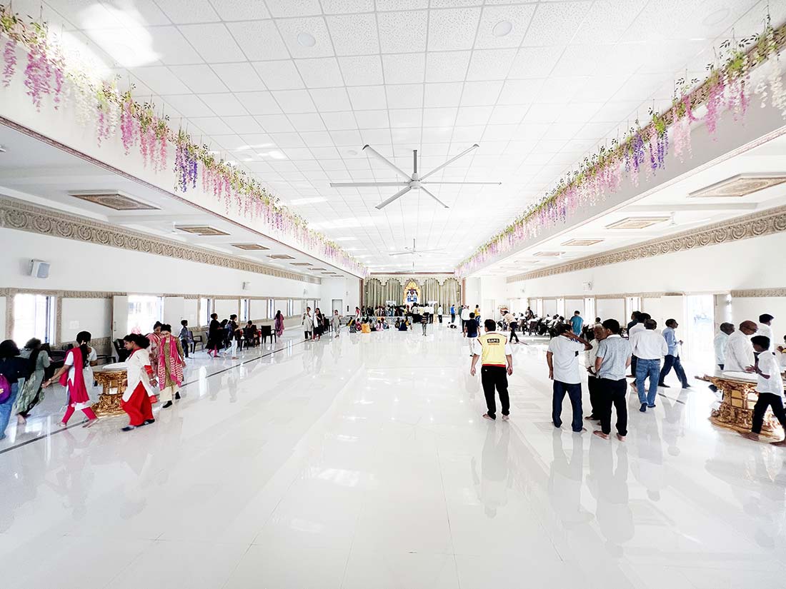 Inside view of Prarthana Mandir hall at Surat Akshardham